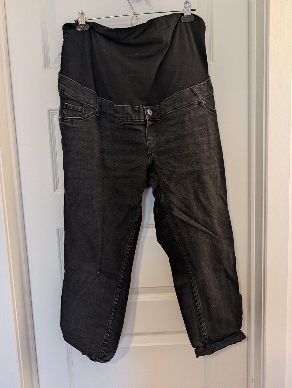 Old Navy Black Maternity Straight-Leg Jeans